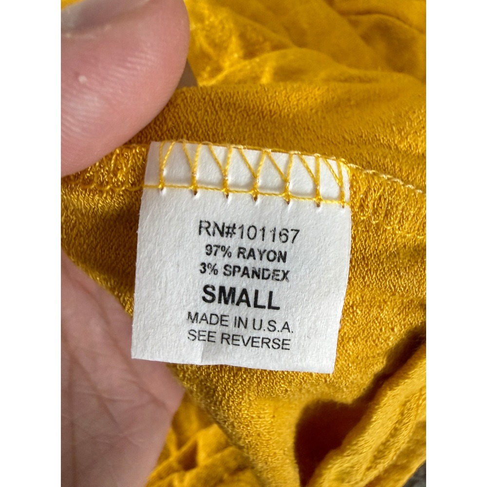 New Kim & Cami Size Small Flutter Sleeve Scoop Neck Knit Blouse Yellow Women - Picture 5 of 7